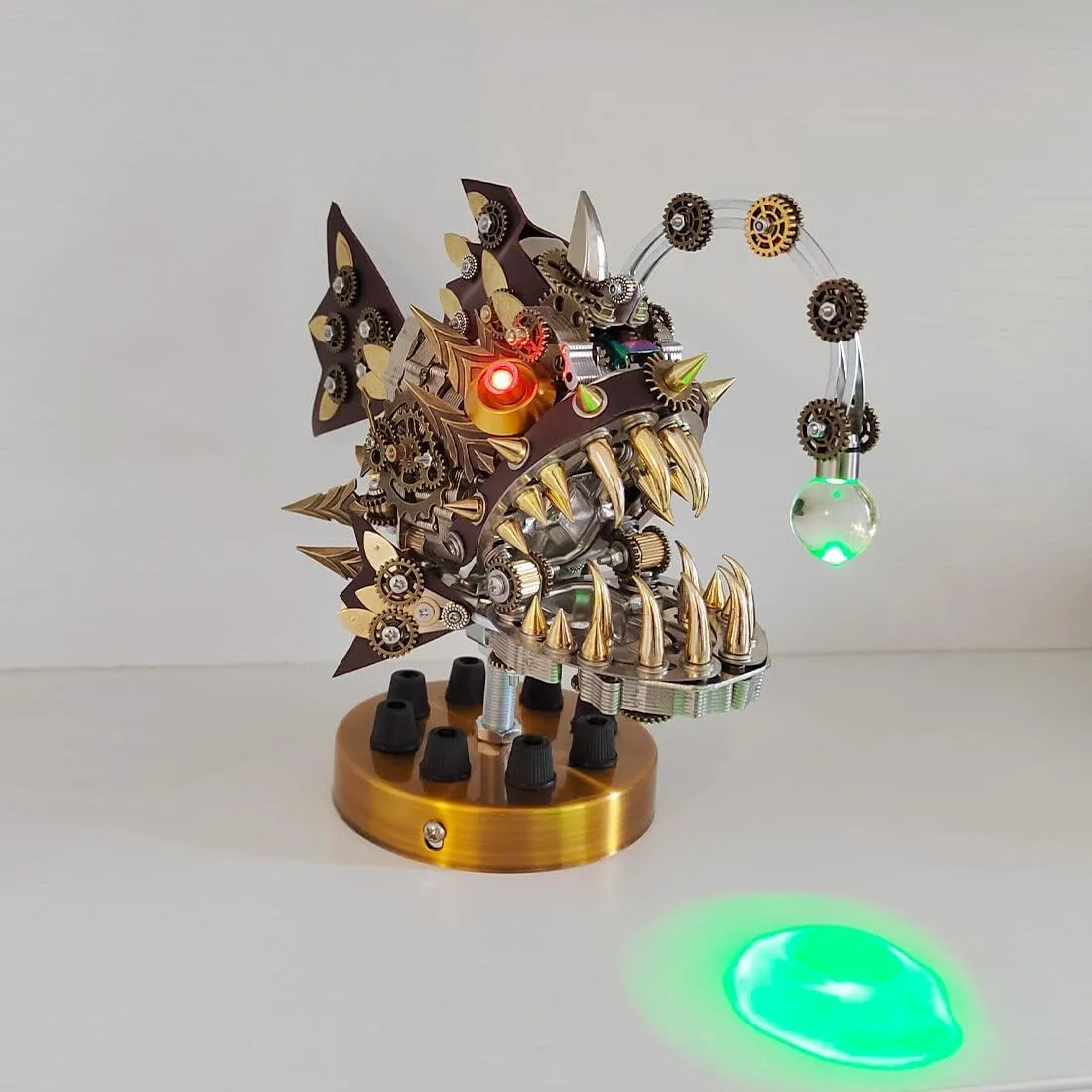 3D Metal Puzzle Kits, 700 PCS DIY Steampunk Mechanical Lantern Fish Model, Ornament Toy for Teens and Adults