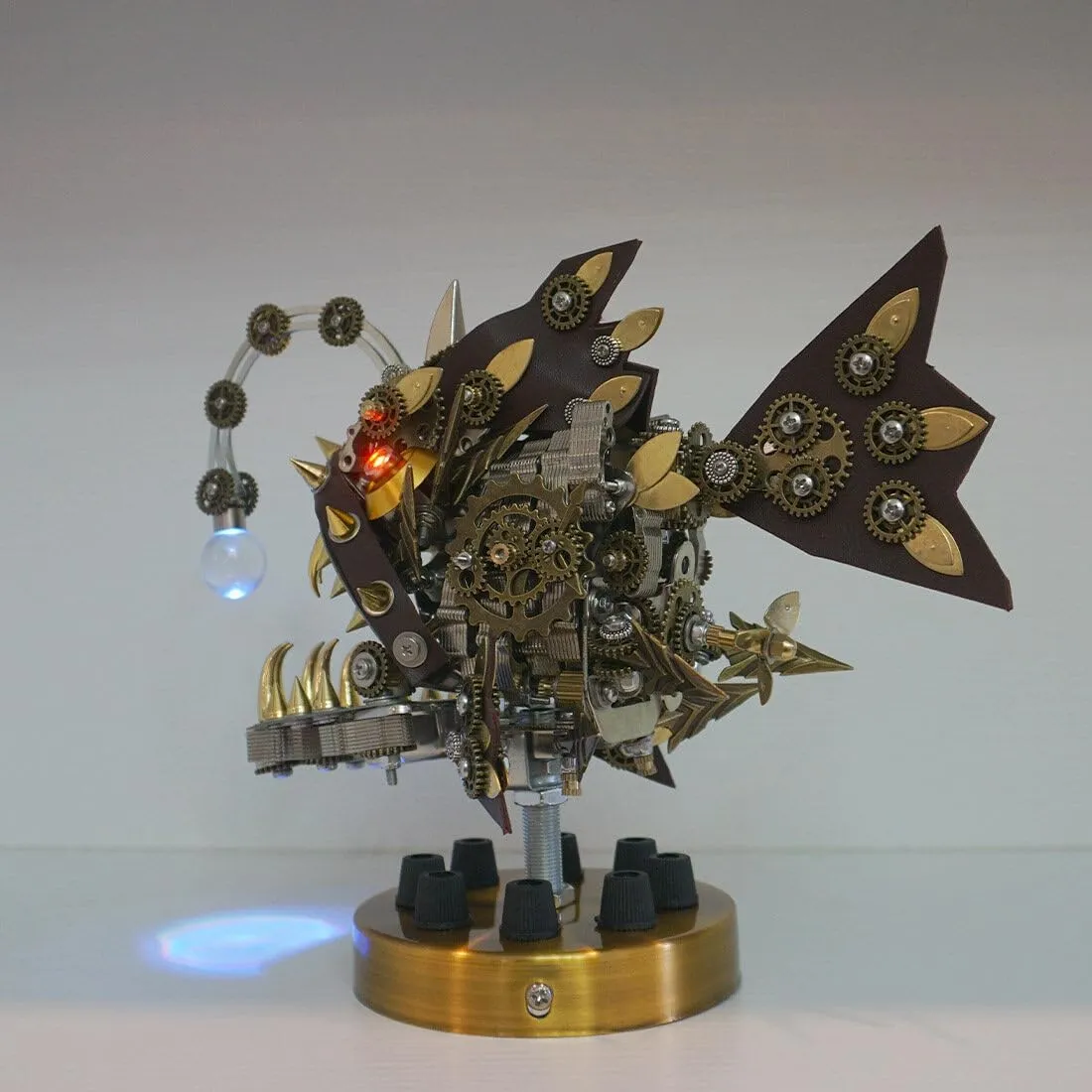 3D Metal Puzzle Kits, 700 PCS DIY Steampunk Mechanical Lantern Fish Model, Ornament Toy for Teens and Adults