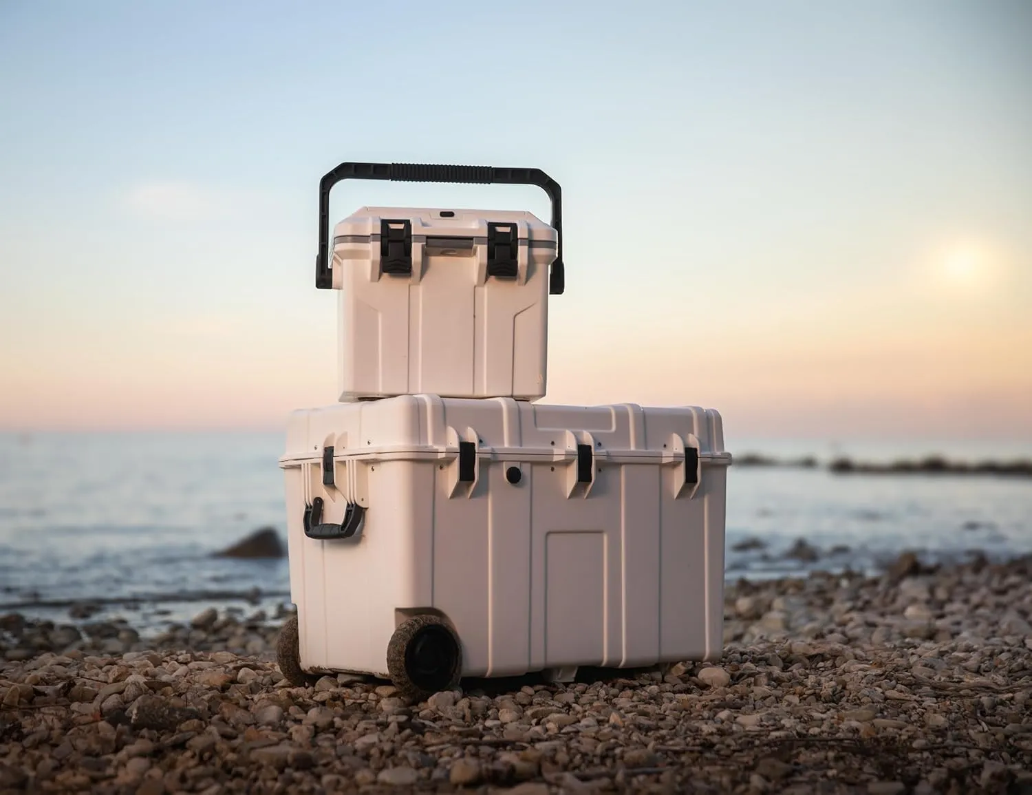 BluBox Hard Cooler Box, Heavy-Duty for Extended Outdoor Use, Camping, Fishing, White