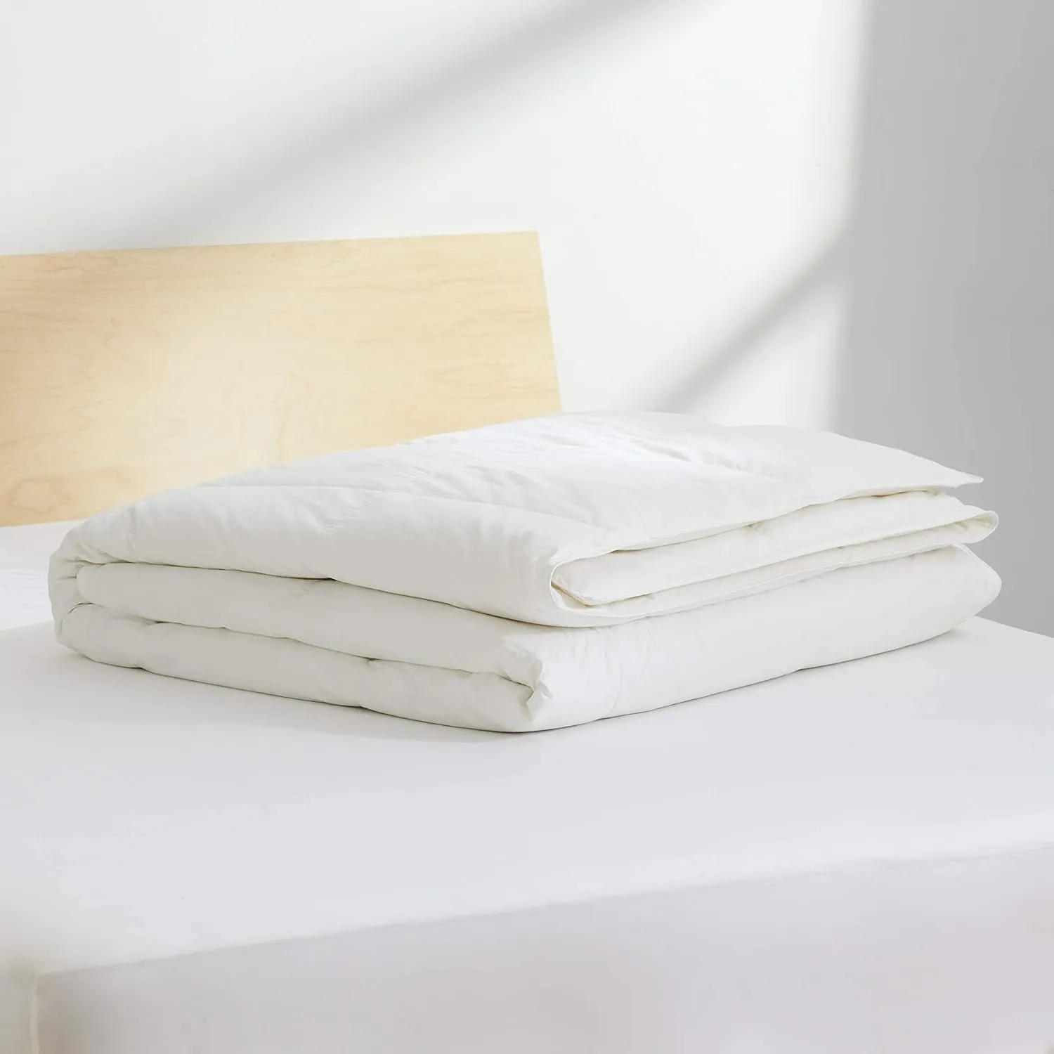 Brooklinen Ultra Warm Luxury Down Comforter, 100% Natural Canadian Duck Down Duvet Insert - 750 Fill Power, Baffle Box Construction, 100% Cotton Shell, Full/Queen Size Comforter