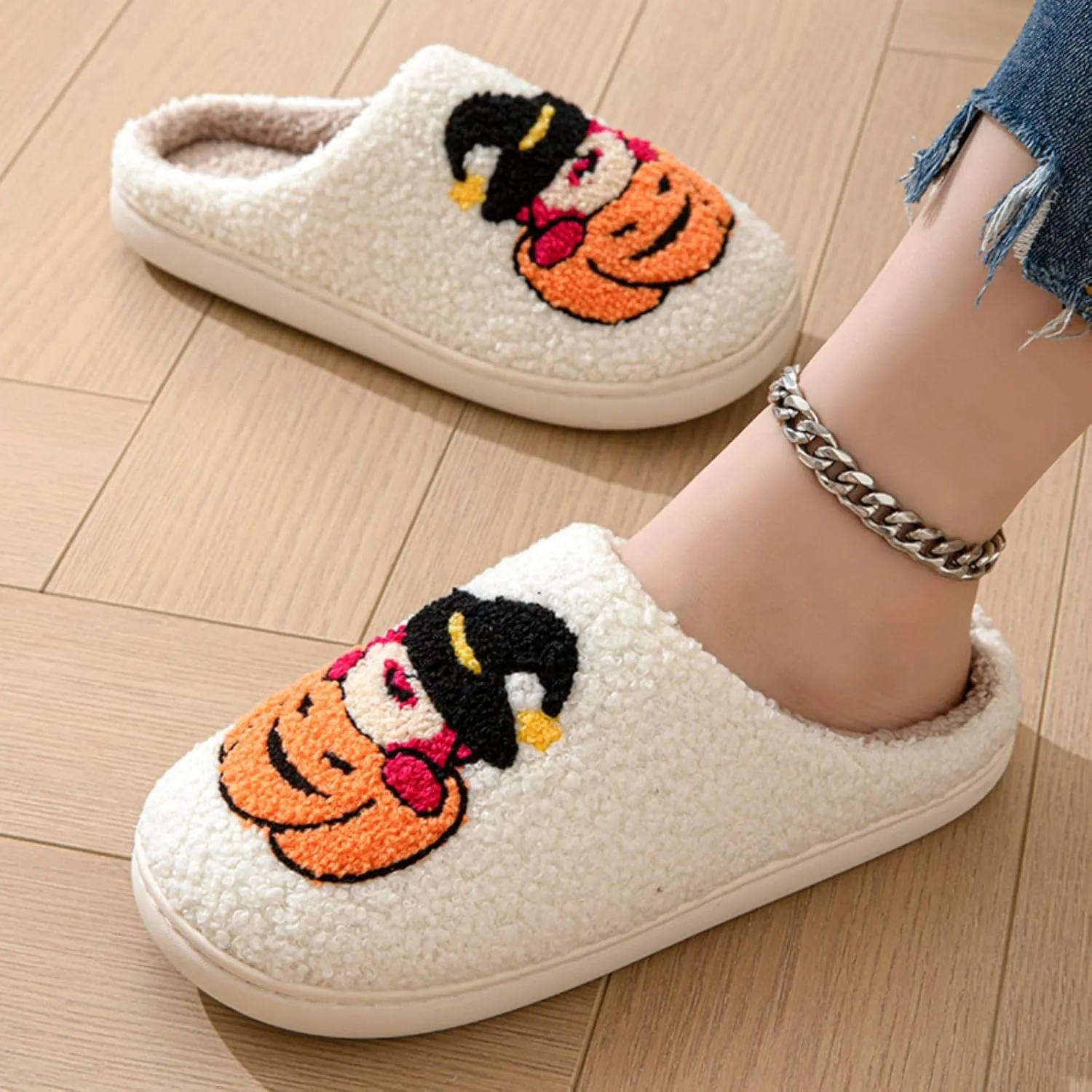 Cute Cat Slippers Strawberry Cherry Mushroom Slippers Evil Eye Blue Eye Slippers Smile Face Women's Men's Household Shoes Memory Foam Fluffy Couple Slippers Cloud Slip On Slippers
