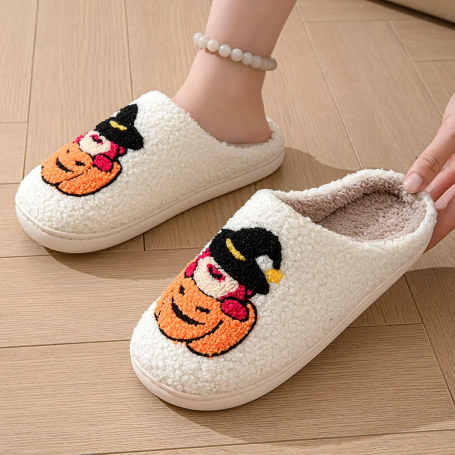 Cute Cat Slippers Strawberry Cherry Mushroom Slippers Evil Eye Blue Eye Slippers Smile Face Women's Men's Household Shoes Memory Foam Fluffy Couple Slippers Cloud Slip On Slippers