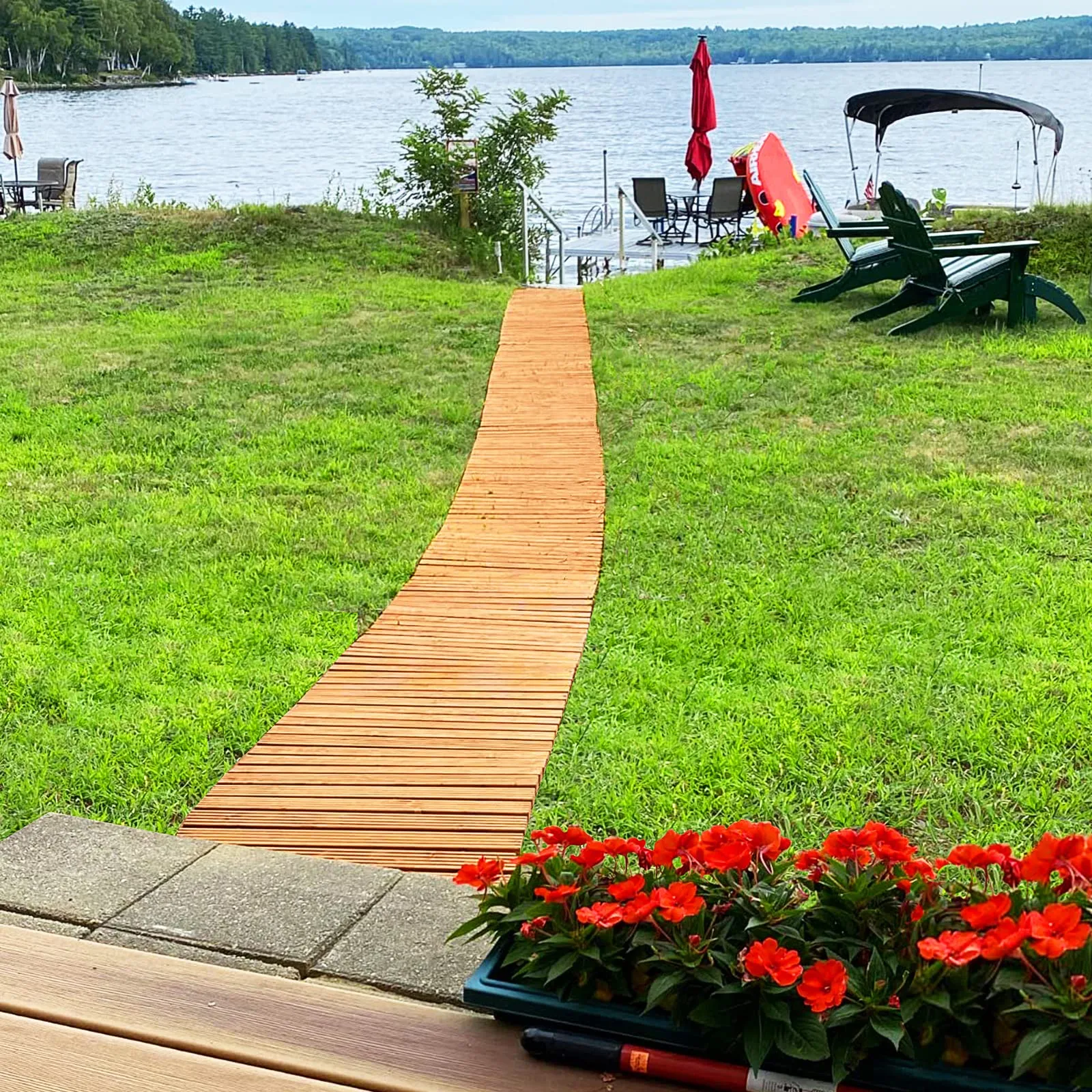 Giantex 8ft Wooden Garden Pathway 2PCS, 22" W Roll Out Hardwood Walkway with Non-Slip Surface, Tools Free Assembly, Outdoor Rustic Decorative Boardwalk Flooring Pavers for Backyard Wedding