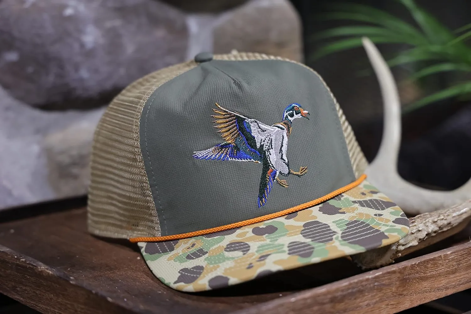 Paramount Outdoors Retriever Hunting Dog Hats for Men Performance Fabrics Stretch Elastic Snapback