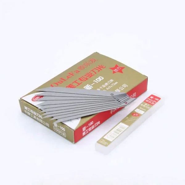 Precision Leather Snap Blade Knife - 9mm replaceable blades.
