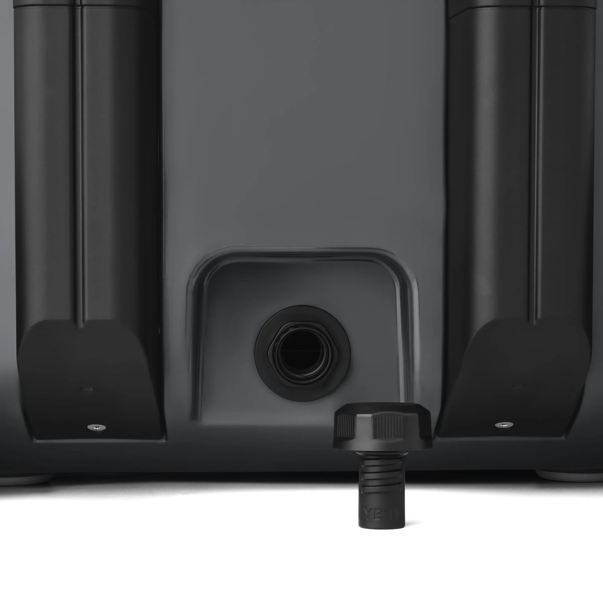 Roadie® 32 Wheeled Cool Box