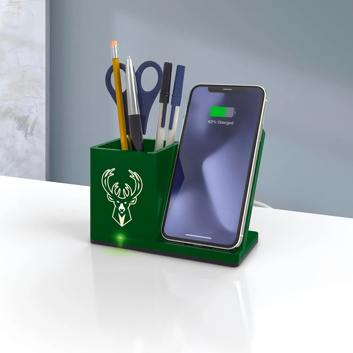 ‎SOAR Wireless Charger and Desktop Organizer