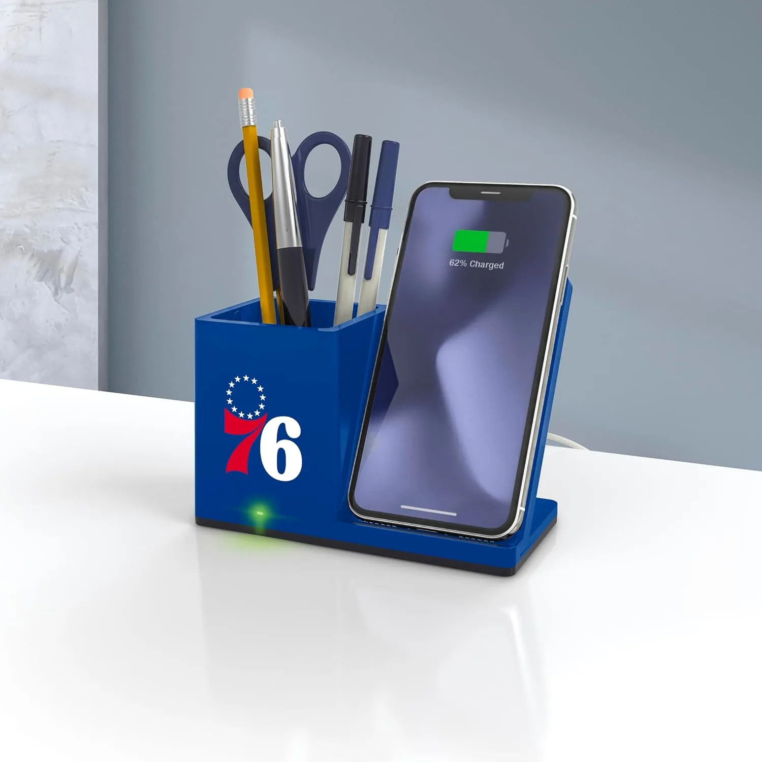 ‎SOAR Wireless Charger and Desktop Organizer