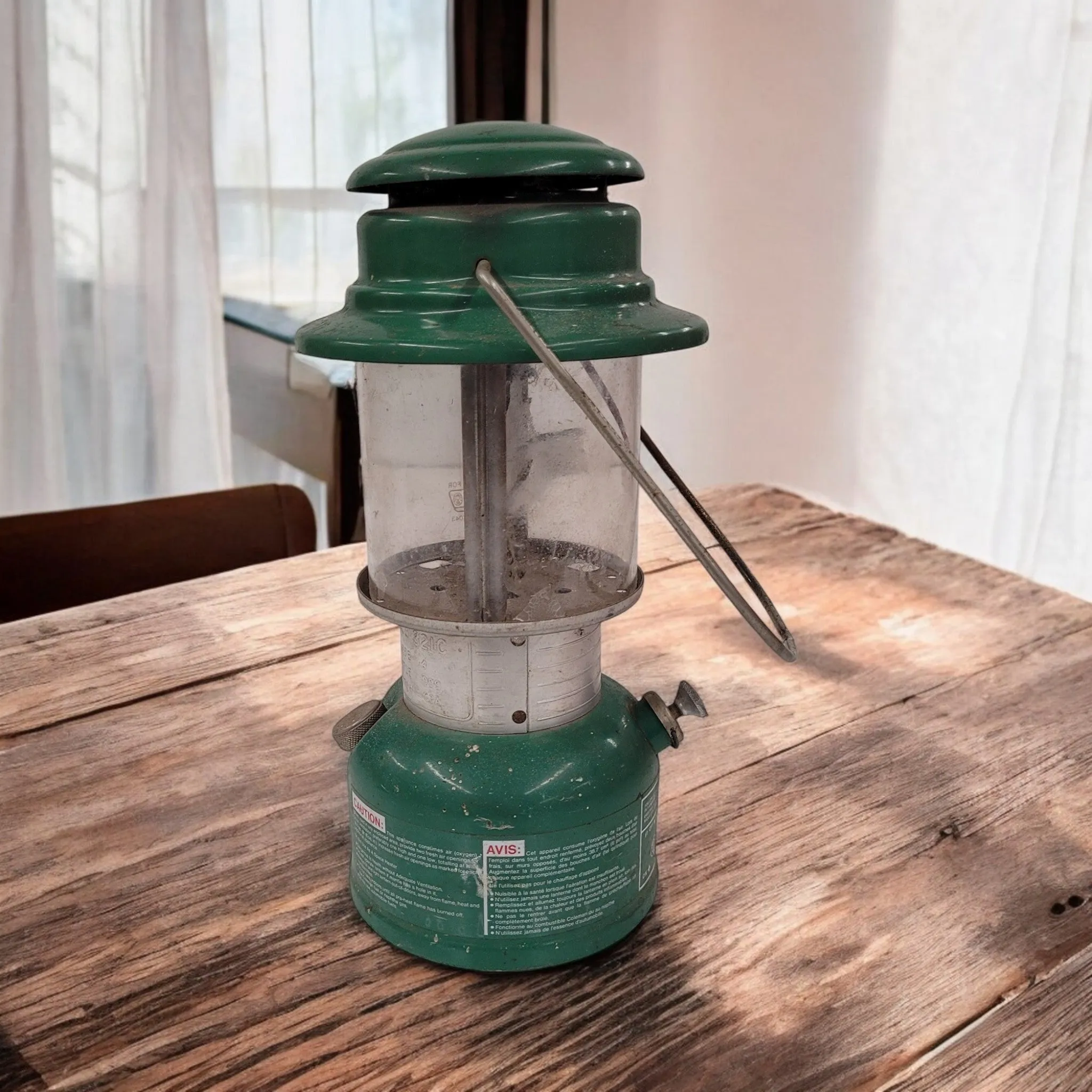 Vintage Green Coleman Easi-Lite Lantern Model 321C With Coleman Globe