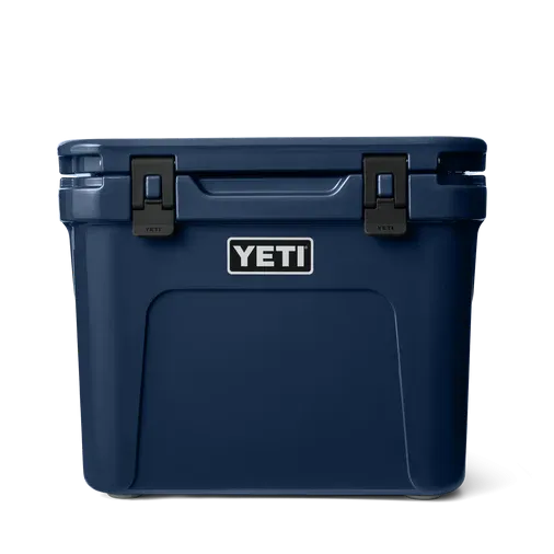 Yeti Roadie 32 Wheeled Hard Cooler - Navy