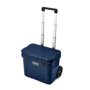 Yeti Roadie 32 Wheeled Hard Cooler - Navy