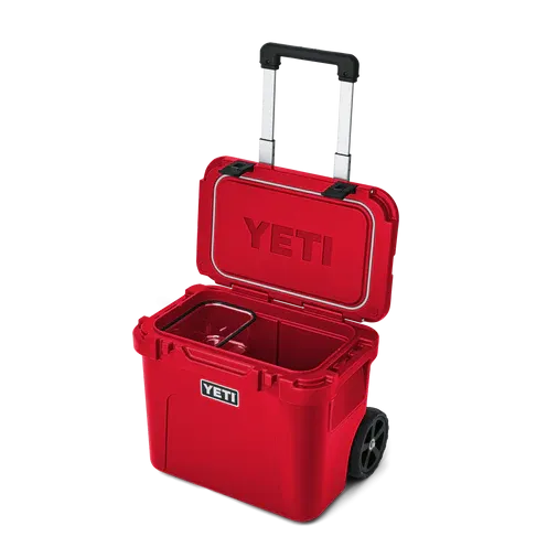 Yeti Roadie 32 Wheeled Hard Cooler - Red